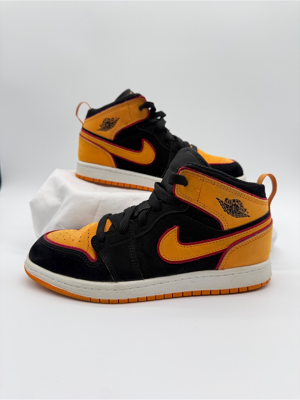 Nike Air Jordan 1 Mid SE GS Black Orange Red Youth 3Y Sneakers FJ4925